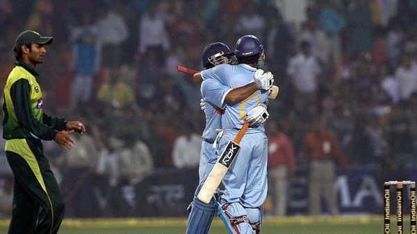 when-dhoni-promoted-himself-over-yuvraj-and-won-the-man-of-the-match-much-before-the-2011-world-cup.Click to read full article.