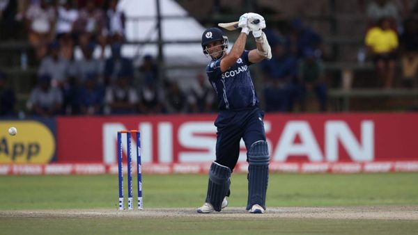 kyle-coetzer-awarded-mbe-services-cricket.Click to read full article.