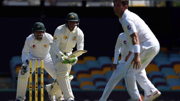 pakistan-australia-yasir-shah-usman-khawaja-battles.Click to read full article.