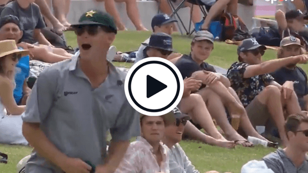 watch-yasir-shah-gifts-test-cap-to-disbelieving-fan-mid-match.Click to read full article.
