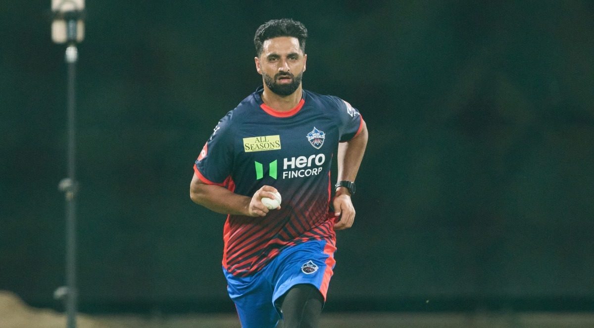 How Auqib Nabi ground his way from scarcity to India spotlight
