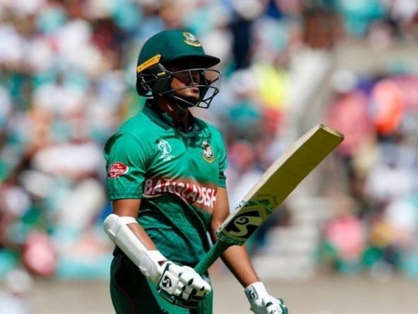 shakib-al-hasan-auctioned-world-cup-bat-raises-19000-pounds.Click to read full article.