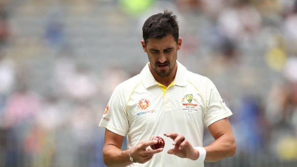 starc-tendulkar-question-perth-pitch-rating.Click to read full article.