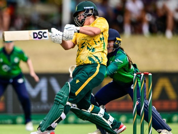 former-south-africa-captain-dane-van-niekerk-blasts-match-winning-t20i-cameo-after-retirement-reversal.Click to read full article.