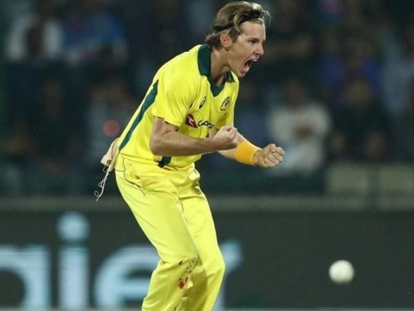 adam-zampa-glenn-maxwell-odi.Click to read full article.
