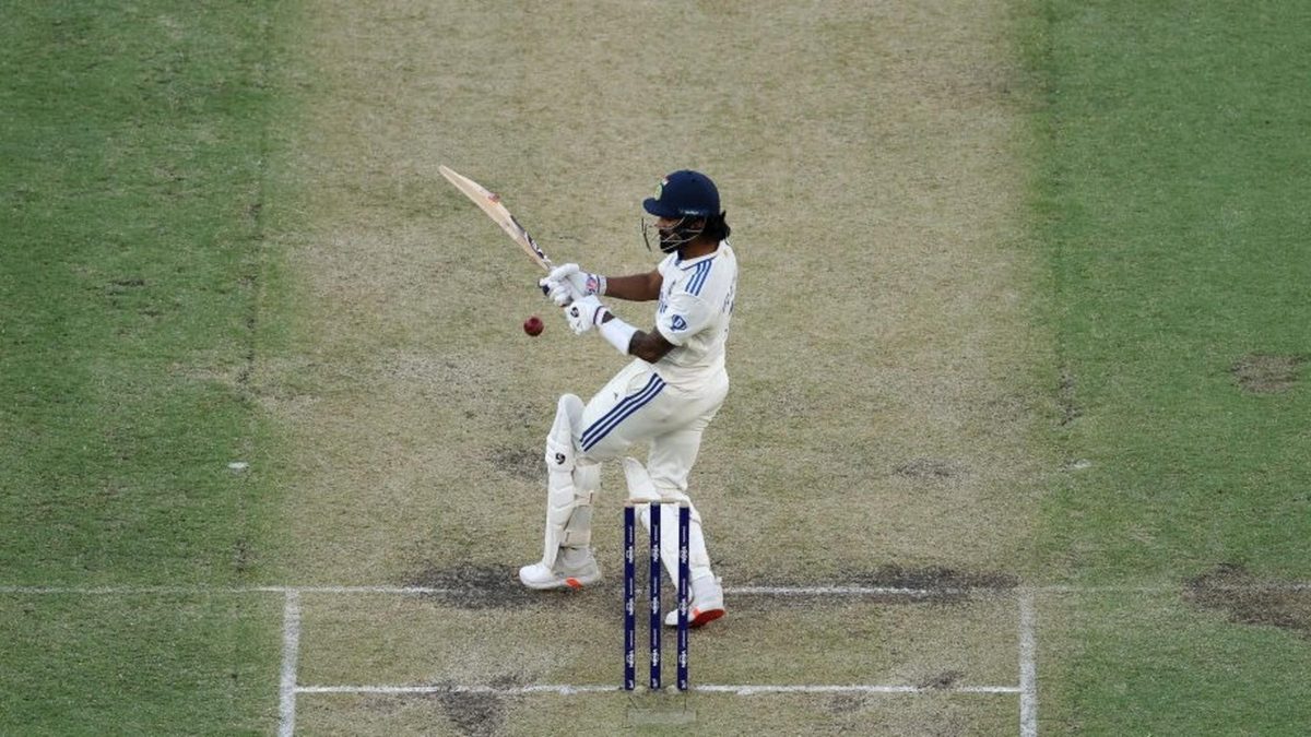 KL Rahul made a fighting half century in the second  innings in Perth in the AUS v IND 2024/25 series