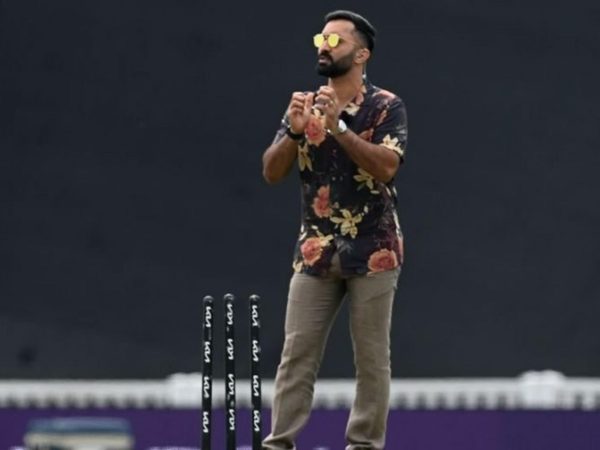 sky-commentator-dinesh-karthiks-on-air-neighbours-wife-analogy-divides-opinion.Click to read full article.