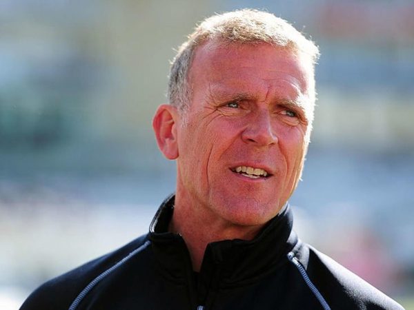 surreys-alec-stewart-cut-off-ipl.Click to read full article.