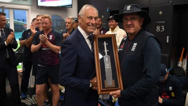 bayliss-england-coach-review.Click to read full article.