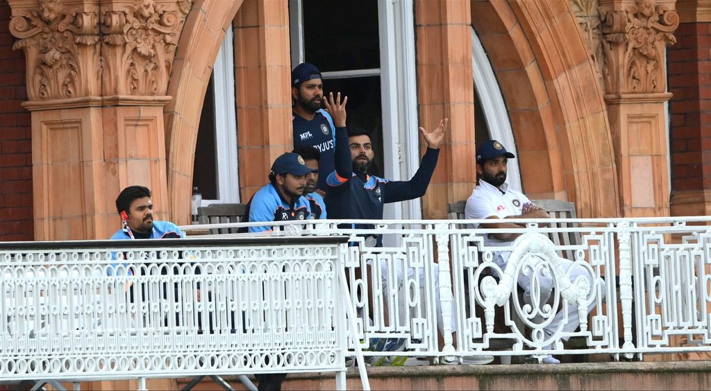After Virat Kohli’s protestations, bad light controversially ends fourth day’s play