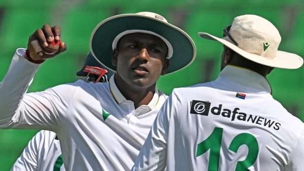 south-africa-spinner-senuran-muthusamy-breaks-all-time-record-with-first-innings-six-for-in-pakistan.Click to read full article.