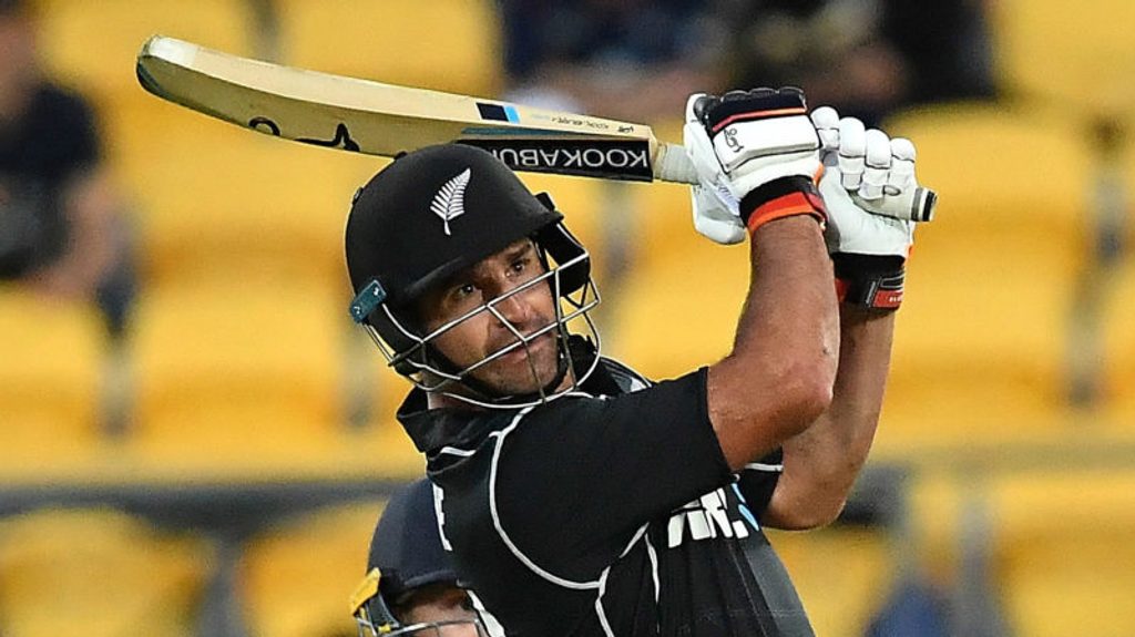 De Grandhomme had a good day with bat and ball
