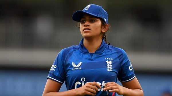 teenage-dual-international-among-17-player-strong-list-of-england-women-central-contracts.Click to read full article.