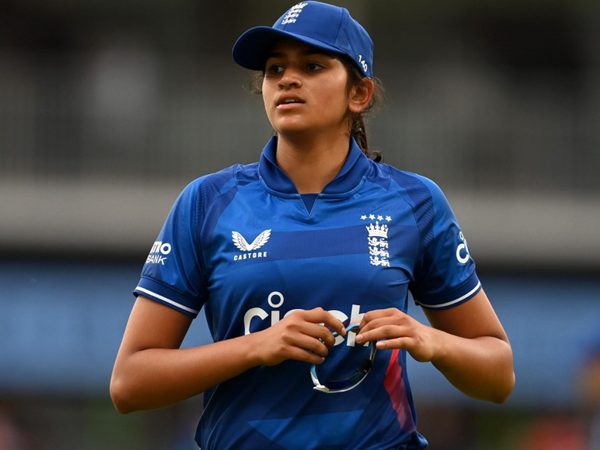 teenage-dual-international-among-17-player-strong-list-of-england-women-central-contracts.Click to read full article.