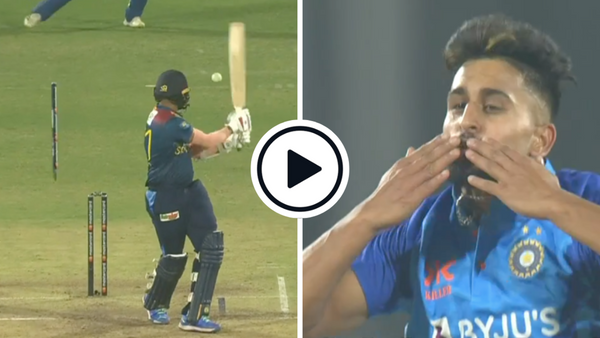 watch-zing-bails-umran-malik-off-stump-cartwheeling-90mph-corker.Click to read full article.