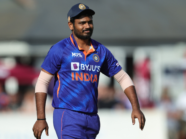 keep-moving-forward-sanju-samson-support-social-media-odi-australia-ind-vs-aus.Click to read full article.